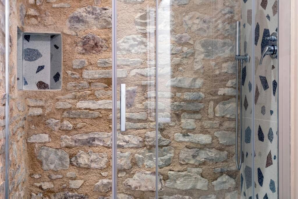 Cornelia Cavern Cosy Studio Apartment In Spello Bagian luar foto