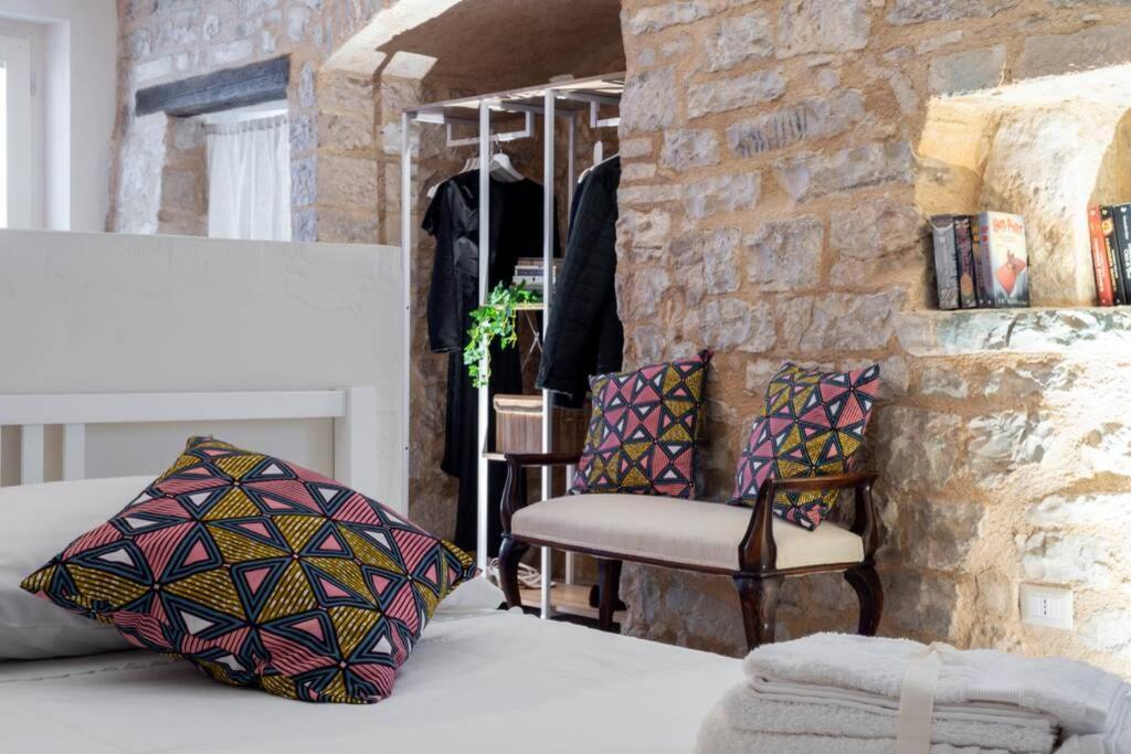Cornelia Cavern Cosy Studio Apartment In Spello Bagian luar foto